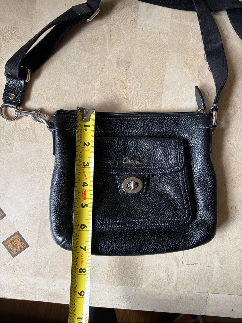 Vintage Coach Black Pebbled Leather Turnlock Crossbody - Picture 2 of 5
